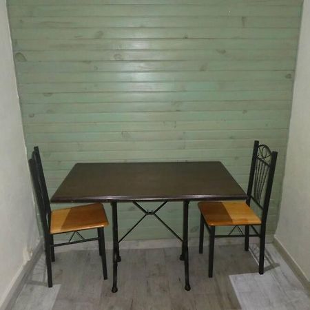 Etanit ! Beziers Plein Centre - 1Mn Du Bus, De La Gare Du Train Et Liaison Aeroport -Chambres Climatisees -Spacieuses Amenagees Pour Singles, Couple, Et Ou Familles -Parking A Velos -Consigne Экстерьер фото