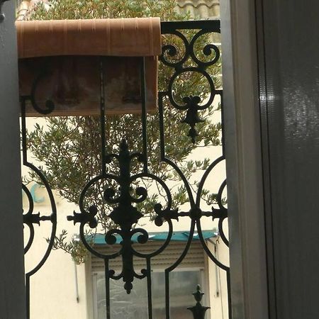 Etanit ! Beziers Plein Centre - 1Mn Du Bus, De La Gare Du Train Et Liaison Aeroport -Chambres Climatisees -Spacieuses Amenagees Pour Singles, Couple, Et Ou Familles -Parking A Velos -Consigne Экстерьер фото