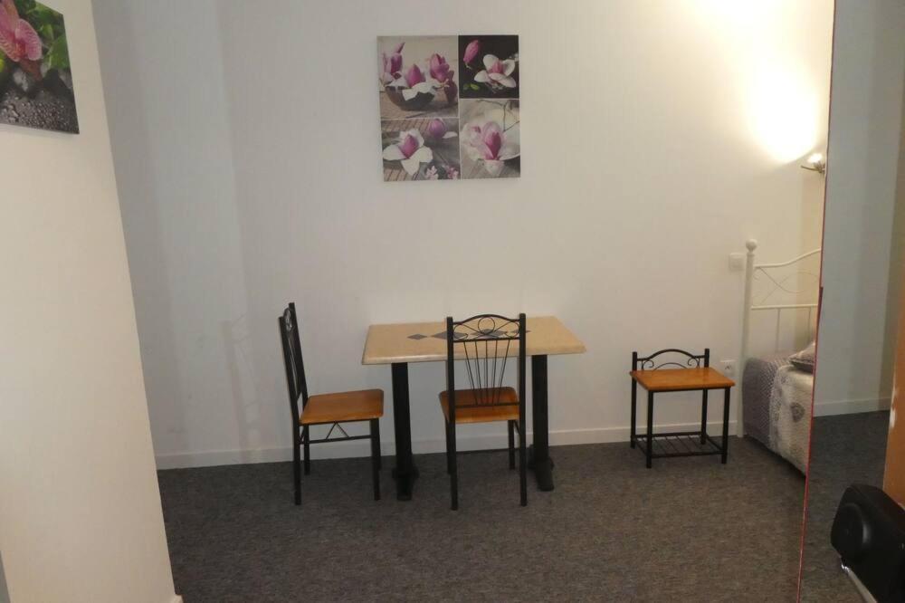 Etanit ! Beziers Plein Centre - 1Mn Du Bus, De La Gare Du Train Et Liaison Aeroport -Chambres Climatisees -Spacieuses Amenagees Pour Singles, Couple, Et Ou Familles -Parking A Velos -Consigne Экстерьер фото