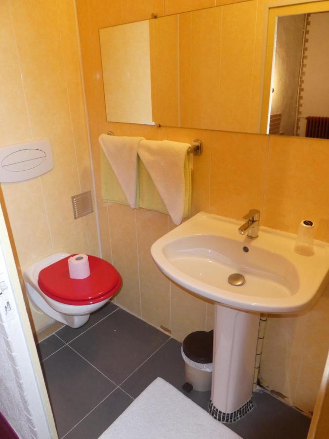 Etanit ! Beziers Plein Centre - 1Mn Du Bus, De La Gare Du Train Et Liaison Aeroport -Chambres Climatisees -Spacieuses Amenagees Pour Singles, Couple, Et Ou Familles -Parking A Velos -Consigne Экстерьер фото
